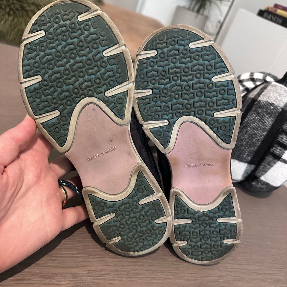 Trendy Multicolor Sneakers - Picture 6 of 6
